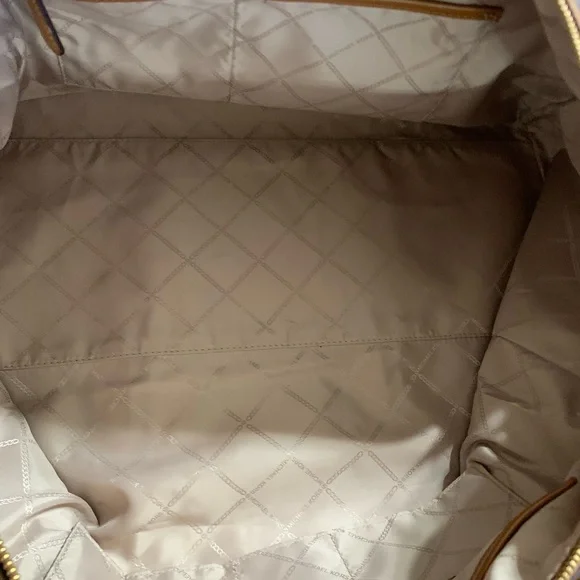 MICHAEL Kors Bedford Extra Large Travel Weekender. NWOT - Picture 16 of 17